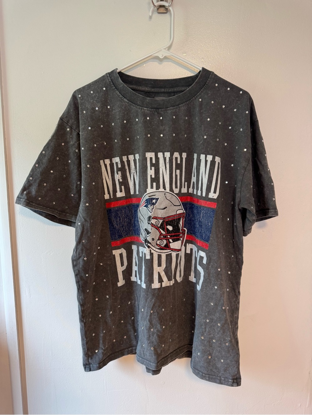 New England Patriots Women's Gray Graphic Jersey Tee